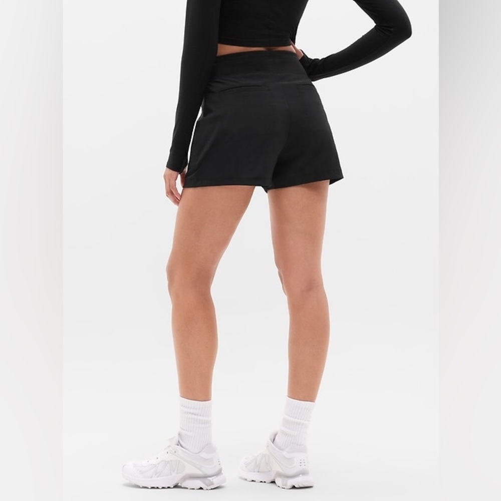 Athleta Trekkie North Shorts Womens 6 Black Hiking Travel Utility Lightweight - Picture 2 of 16
